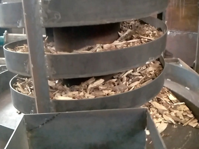 垂直振動上料機(jī)雙向輸送擁有更大的靈活性