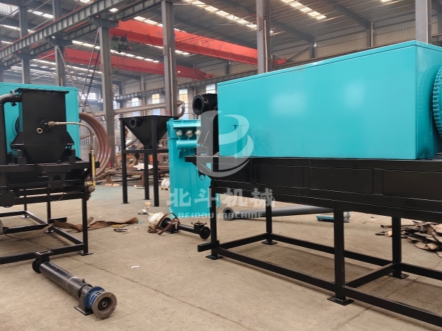 國(guó)貨出海:小型炭化爐裝車(chē)發(fā)往韓國(guó)